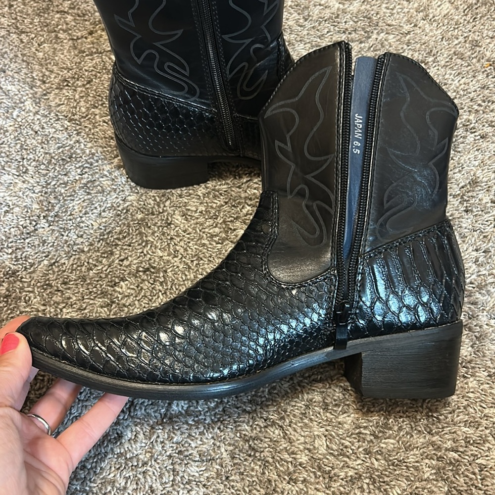Enzo Romeo Black Snakeskin Embossed Cowboy Boots Men’s 6.5 / Women’s 8–8.5 - Picture 3 of 8